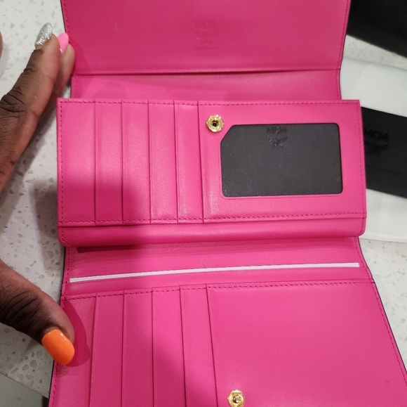 🔹️ MCM🔹️ LONG Saffiano Leather purple TRIFLOD WALLET (FULL INCLUSION ) ✨️💜 - Picture 5 of 13